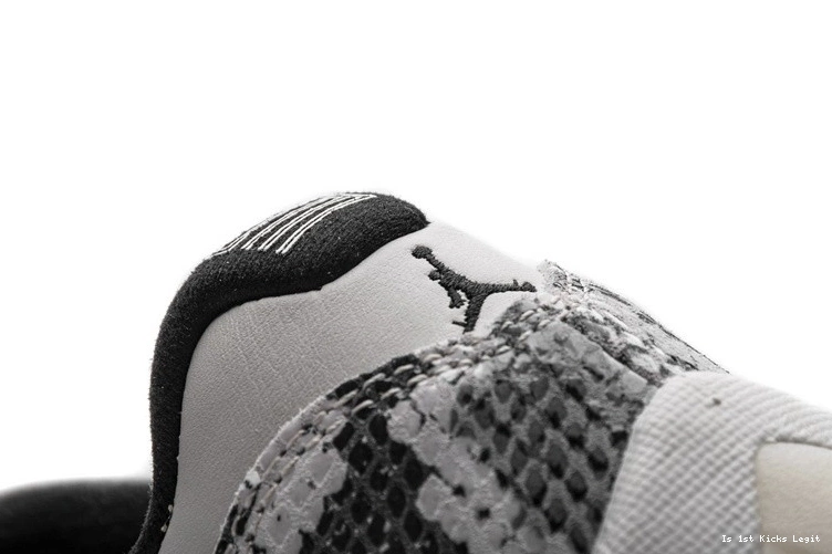 Light CD6846-002 11 Bone Retro Jordan Snake Low  1224